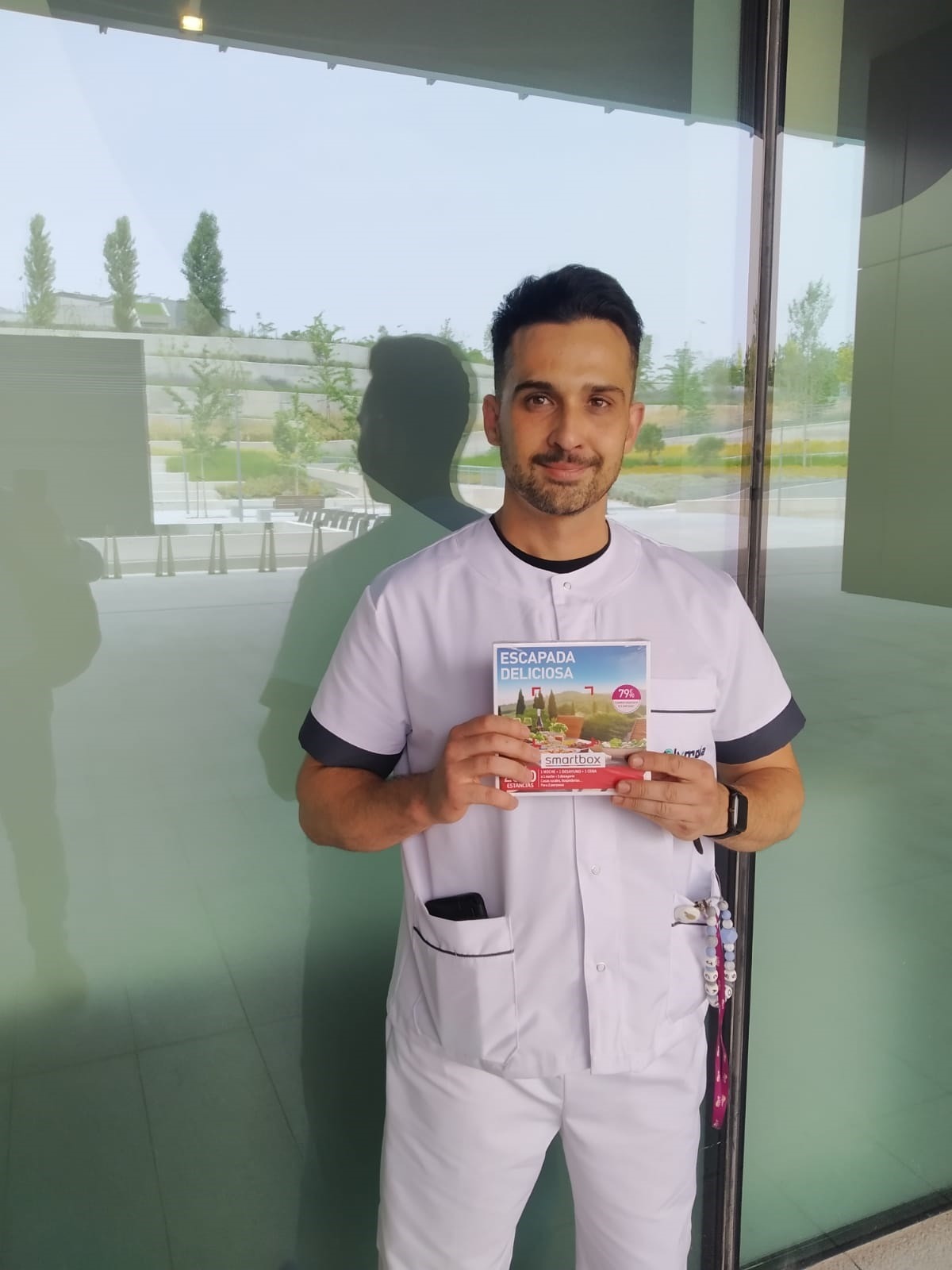 Foto_ganador_sorteo_Junio_TRAZA_-_smartbox